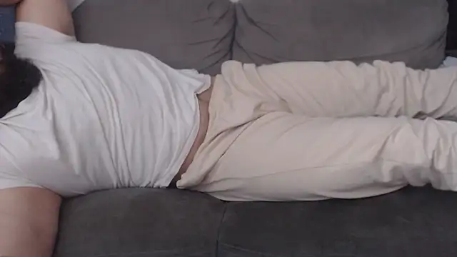 hugemachohandsome webcam