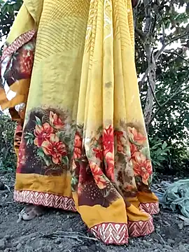 Webcam Model (Cute---Jaan)  is live.Free join now!