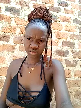 Black_juicy24 webcam