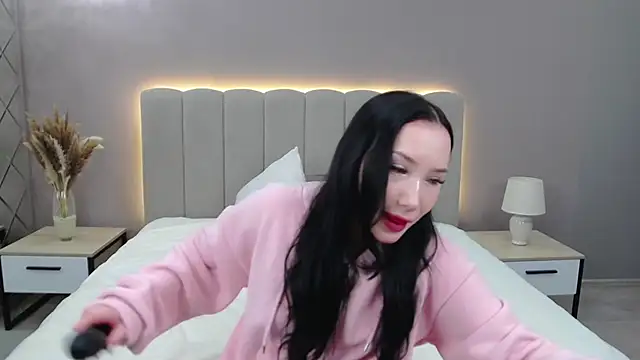 leilalow - LeilaLow's free webcam