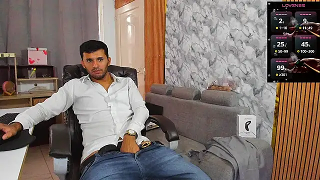 Hideintheoffice webcam