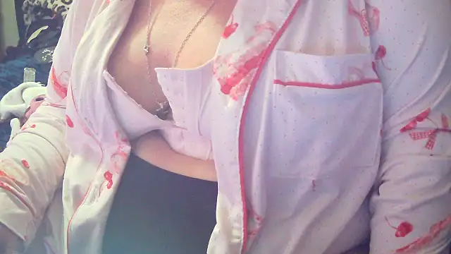 Playful_MILF_Demi webcam