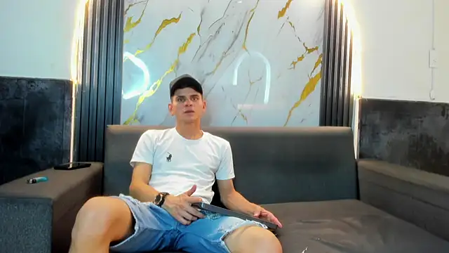 liam_coleman25 webcam