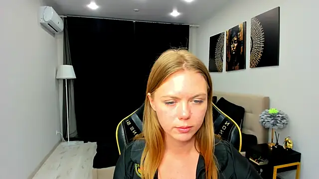 strawberrye - Strawberrye's free webcam