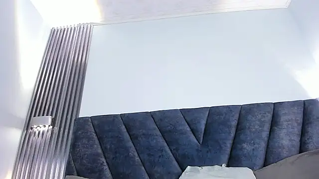 Karmilla_Rosse webcam