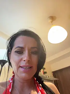 Hotmomcheckk_ webcam