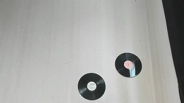 Seductive_She_Wolf webcam