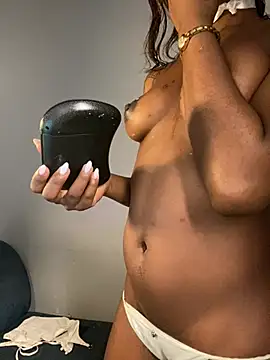 ZiziCampbell_ webcam