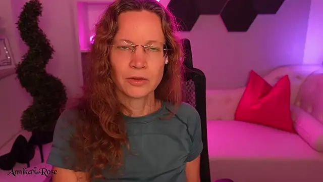 AnnikaRose webcam