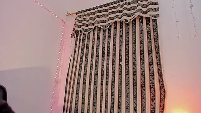 roselyn_caprice webcam