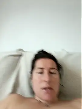 Webcam Model (bichota85)  is live.Free join now!