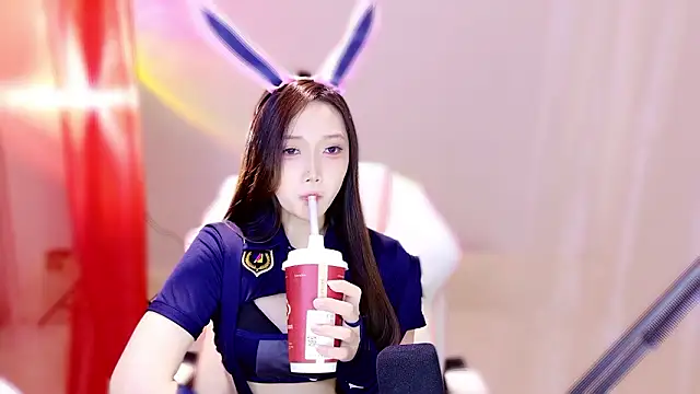 美女luna-168在线直播