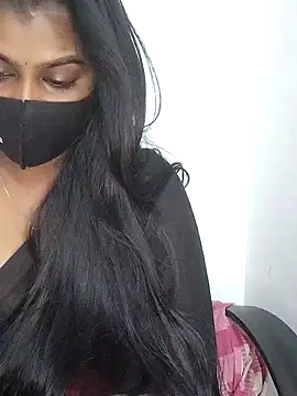 Tamil_Azhaghi webcam