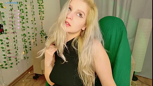 cold_blondie webcam