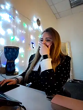 Juicy_PeachLux webcam