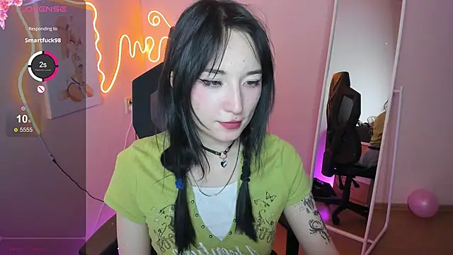 aliceeinwonderlanddd - AliceeinWonderlanddd's free webcam - UK Sex Cams