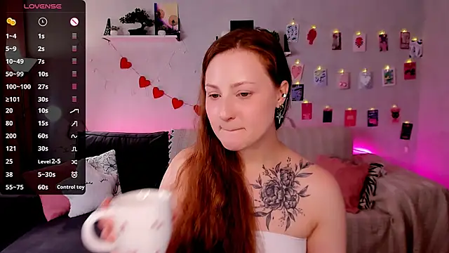 velvet_cherry_ - Velvet_cherry_'s free webcam - UK Sex Cams