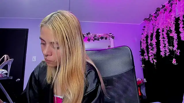 Dakota_Angell_ webcam