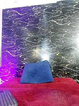 crislingery_dolli webcam