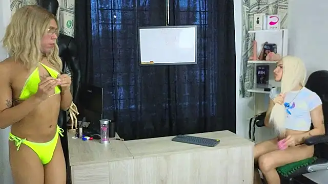 Playboy_trans0 webcam