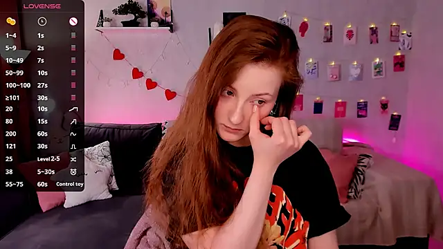 velvet_cherry_ webcam