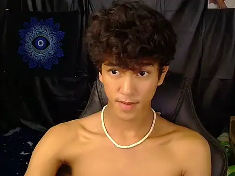 hugekenbigcock webcam