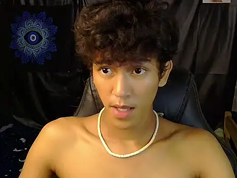 hugekenbigcock webcam