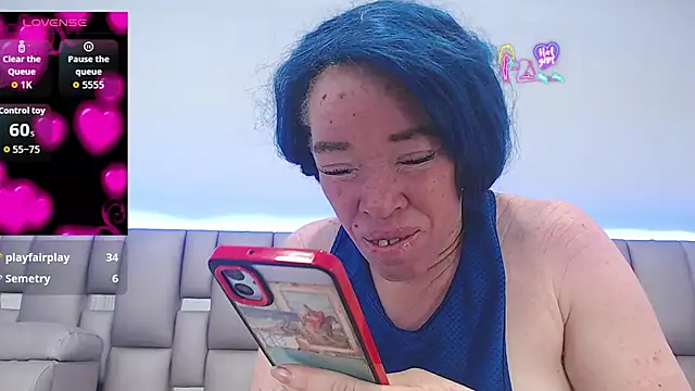 Kittywhiteass webcam