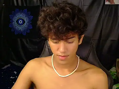 hugekenbigcock webcam