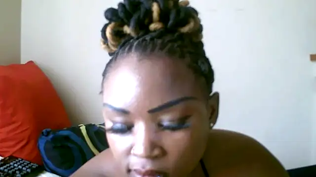 LICIOUSEBOOBSXX webcam