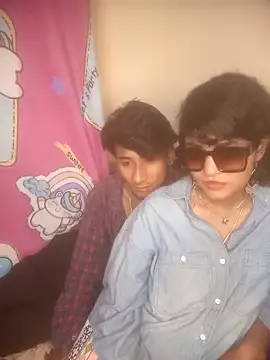 Freakingromance webcam