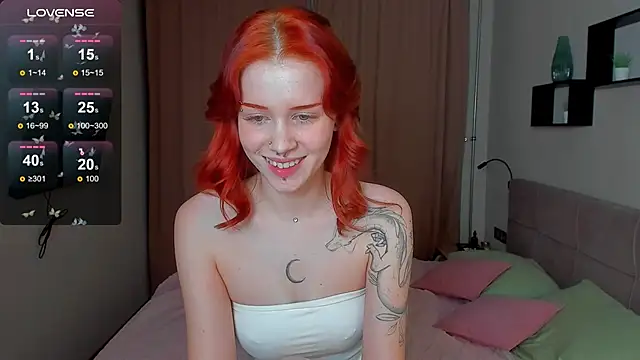 alice_with_freckles webcam