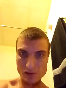 jizzyglizzy92 webcam