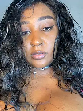 Webcam Model (Denise_wolfe21)  is live.Free join now!