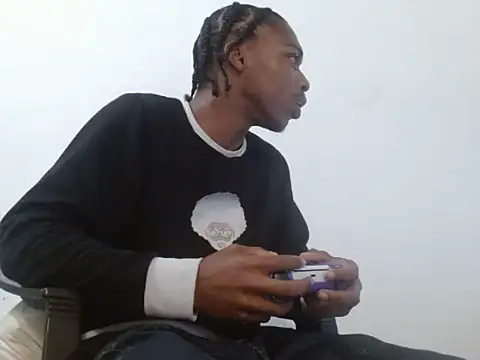 Larry-n-clouds webcam