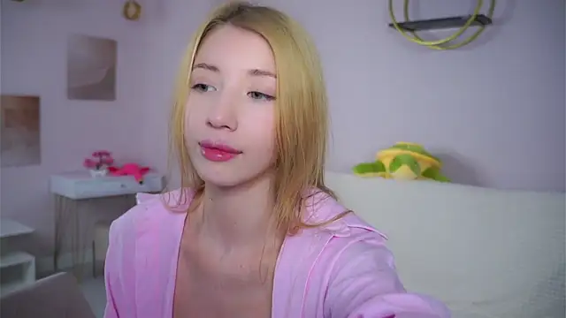 sunnivacovil - SunnivaCovil's free webcam - UK Sex Cams