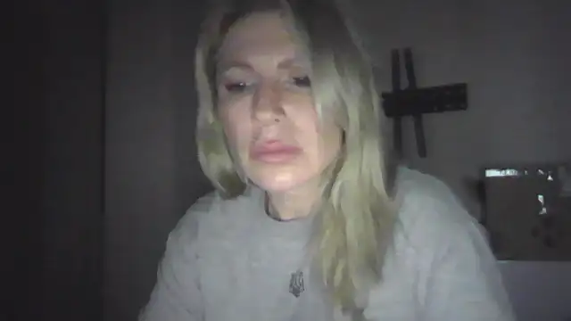 fox_red_lady7 webcam