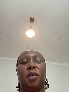 Bootyliciouse21X webcam