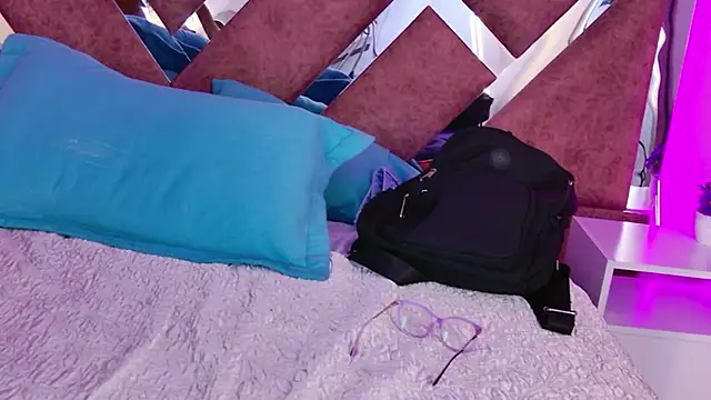 AllanaOrtiz__ webcam