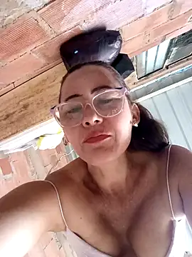 Webcam Model (Salome_69)  is live.Free join now!