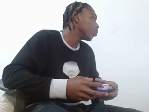 Larry-n-clouds webcam