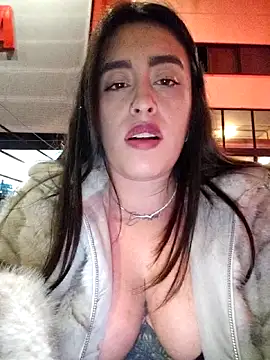 MissNyraSecret webcam