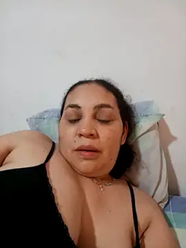 Webcam Model (MirandaSoto)  is live.Free join now!