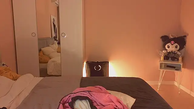 mia_luw - Mia_Luw's free webcam - UK Sex Cams