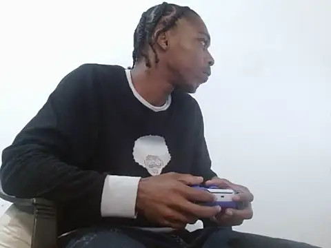 Larry-n-clouds webcam