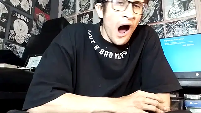 Loggan_donnelly webcam