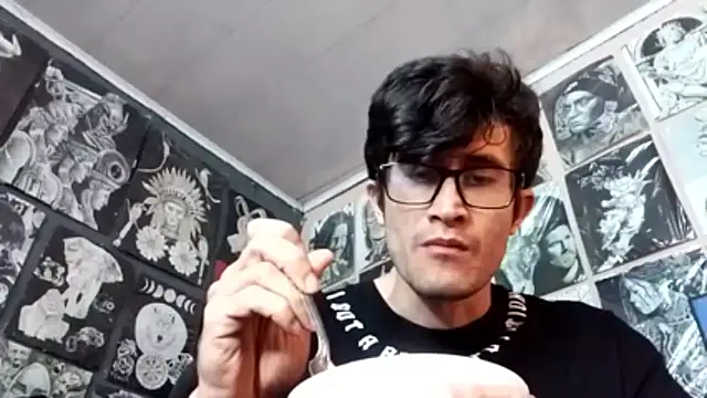 Loggan_donnelly webcam