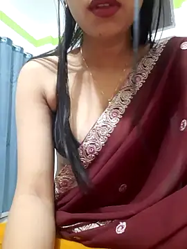 Webcam Model (Arisha12)  is live.Free join now!