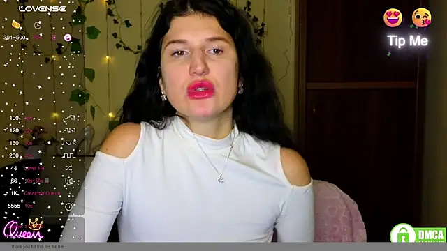 Alianna_Solo_Kisses webcam