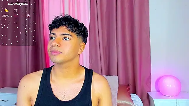 cherry_blossom77 webcam